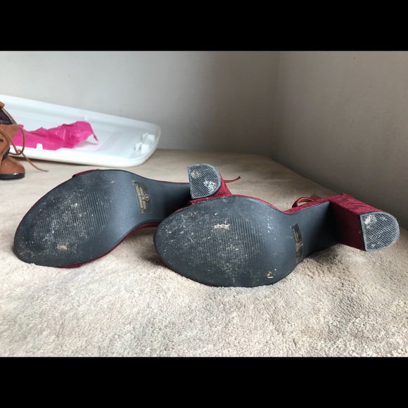 HEELS - Picture 5 of 5